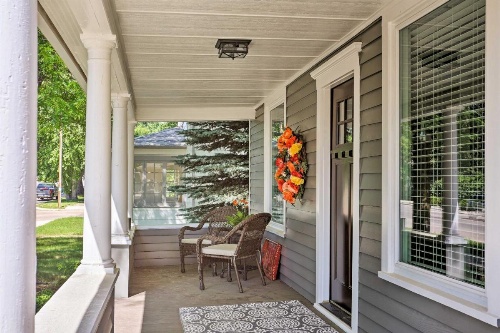 Contemporary Sheridan Home with Porch - Walk Downtown image 29